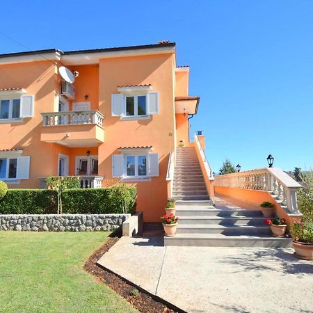 Apartments Mladenka Malinska Zewnętrze zdjęcie