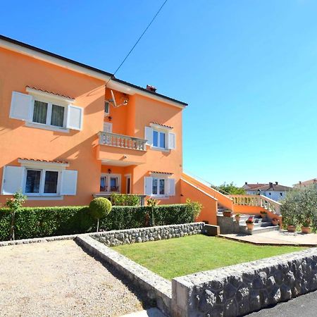 Apartments Mladenka Malinska Zewnętrze zdjęcie