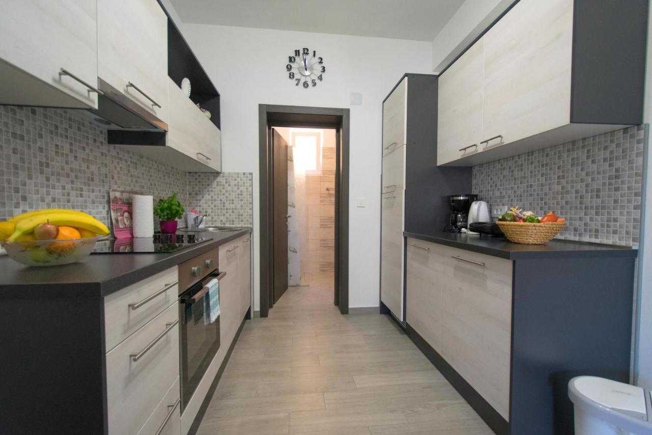 Apartments Mladenka Malinska Zewnętrze zdjęcie