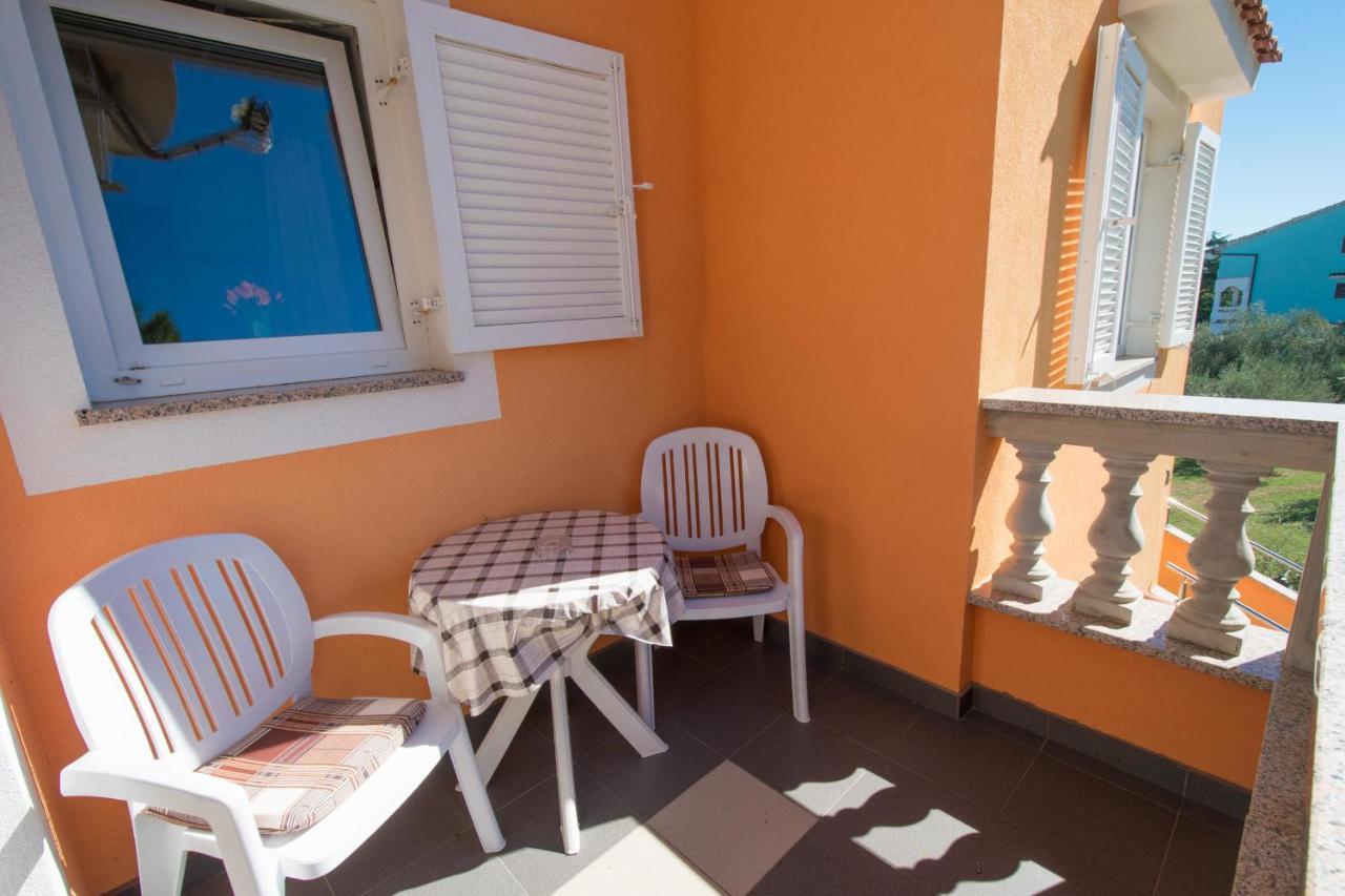 Apartments Mladenka Malinska Zewnętrze zdjęcie