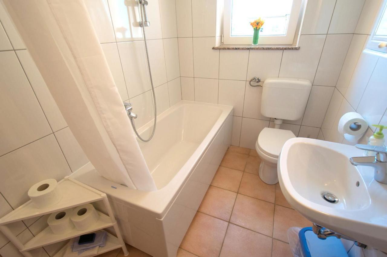 Apartments Mladenka Malinska Zewnętrze zdjęcie
